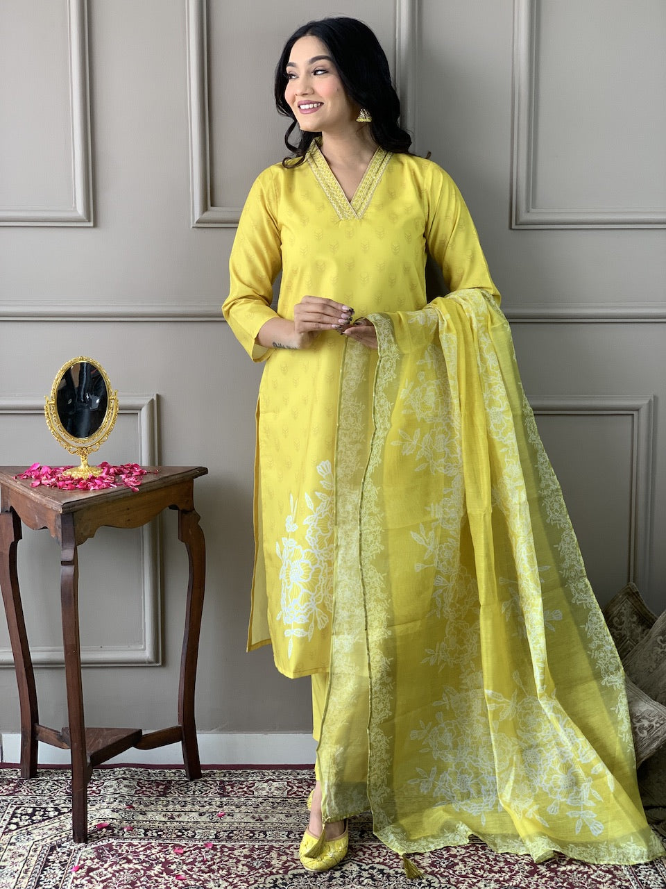Women Embroidered Viscose Rayon SILK KURTA SET