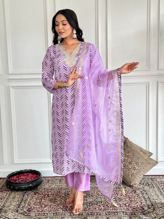 Women Chevron Print Straight Kurta with Pants & Dupatta