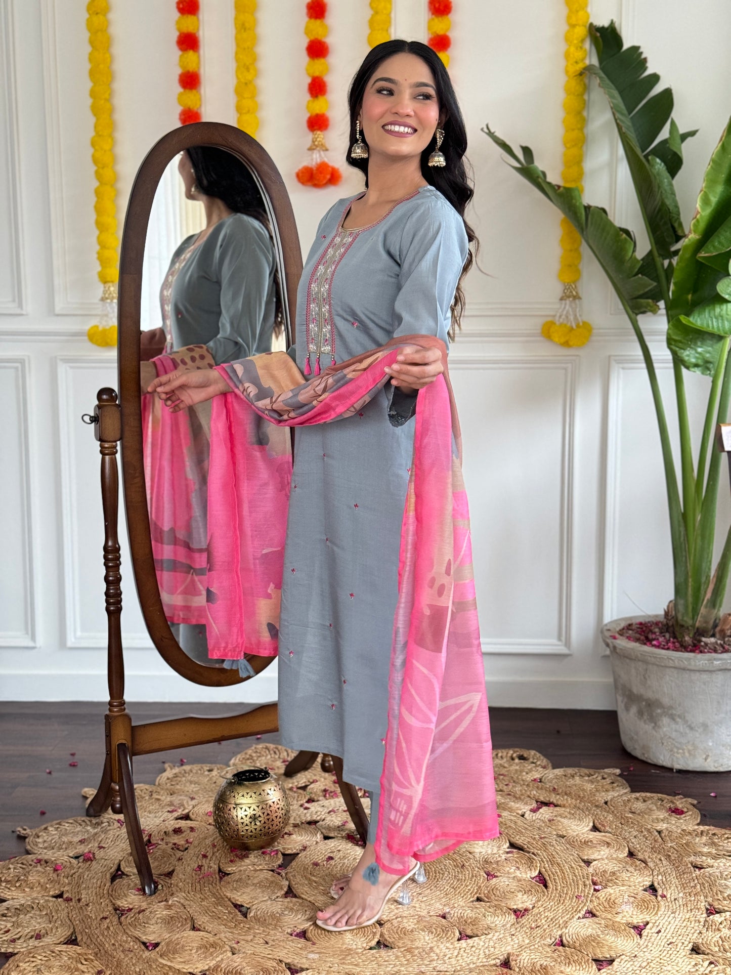 Adrika Pretty Women Kurta Sets