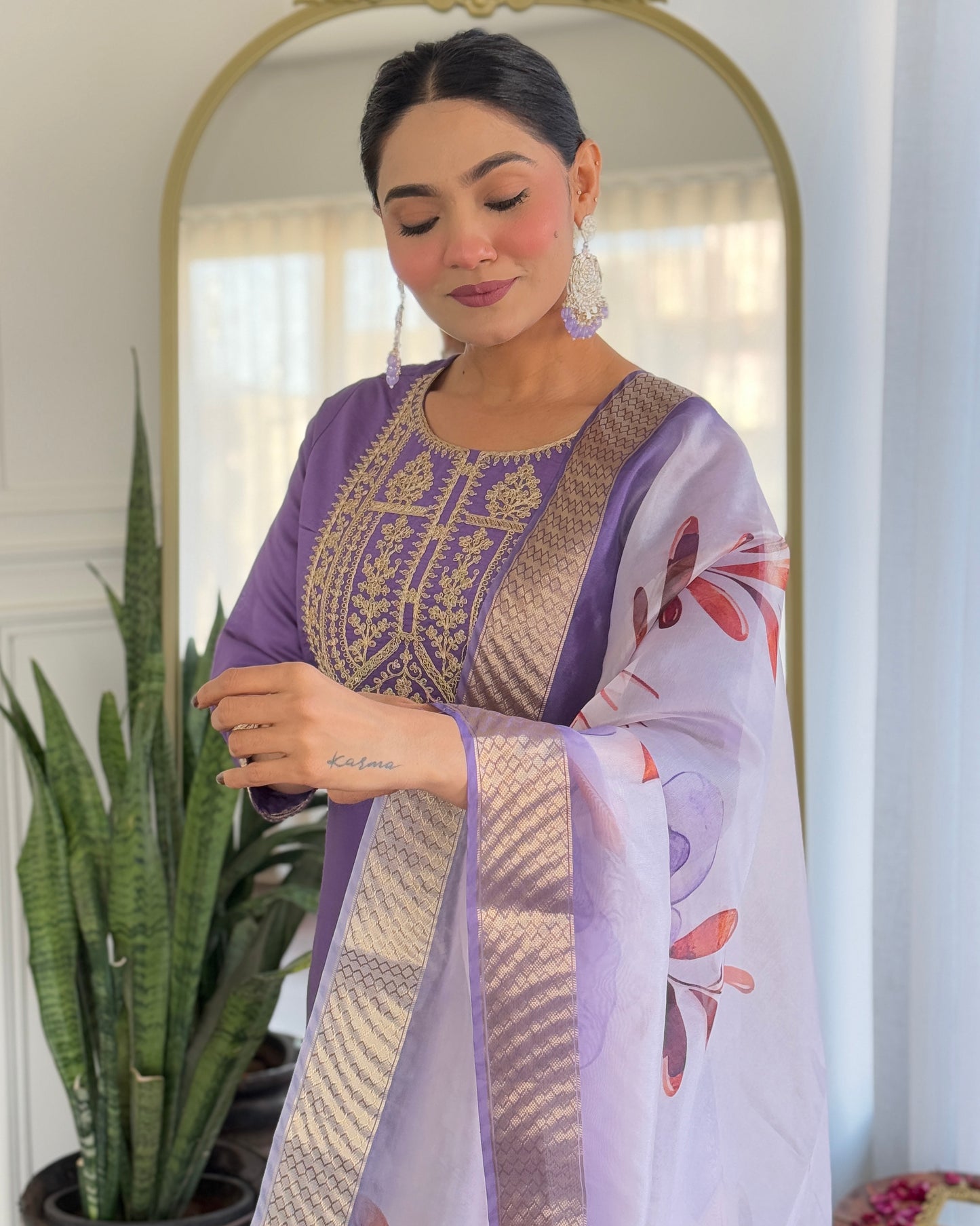 Loyenza Women's Viscose Staight Kurti Set with Jacquard Printed Dupatta