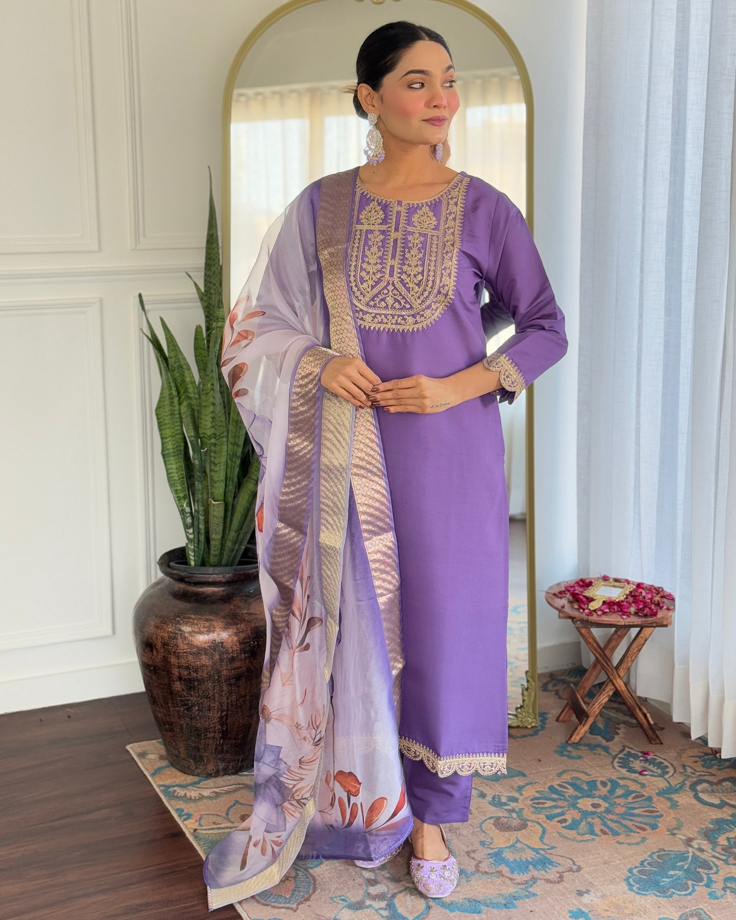 Loyenza Women's Viscose Staight Kurti Set with Jacquard Printed Dupatta