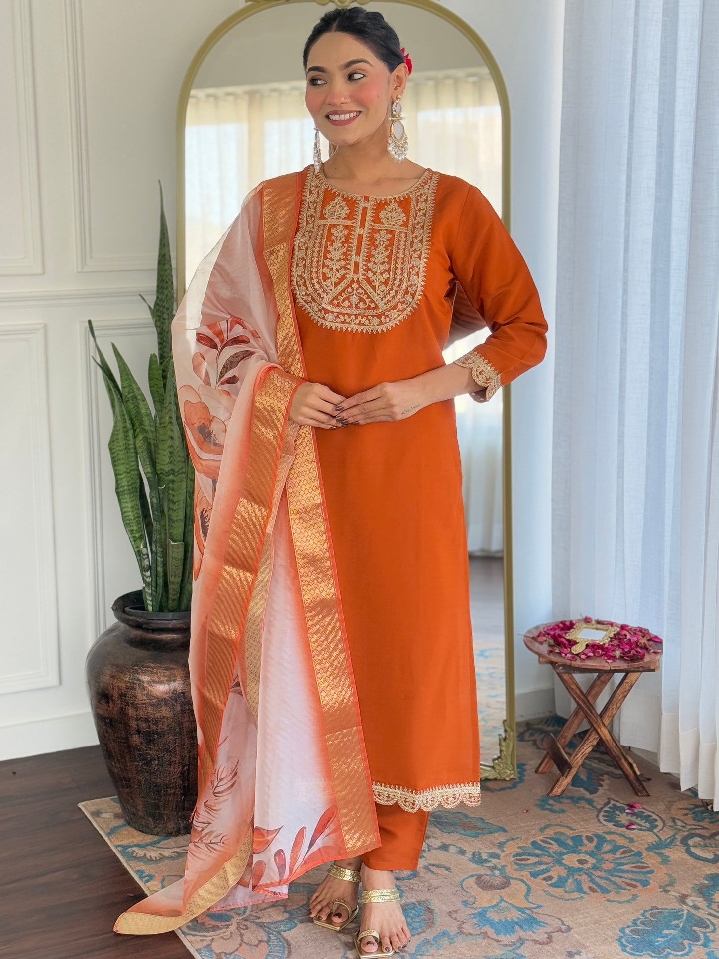 Loyenza Women's Viscose Staight Kurti Set with Jacquard Printed Dupatta