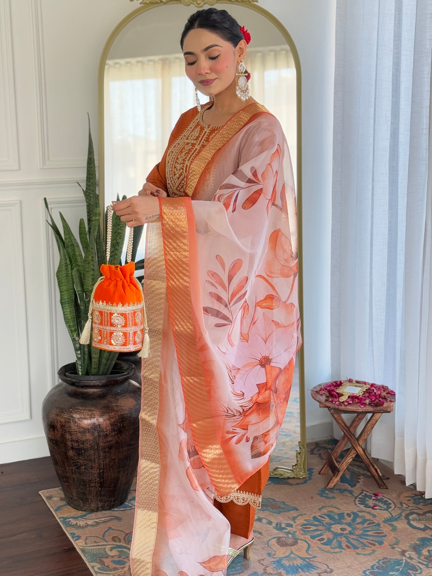 Loyenza Women's Viscose Staight Kurti Set with Jacquard Printed Dupatta