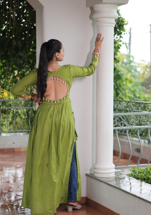 Parrot Color Rayon Gamthi Work Navratri Kurti